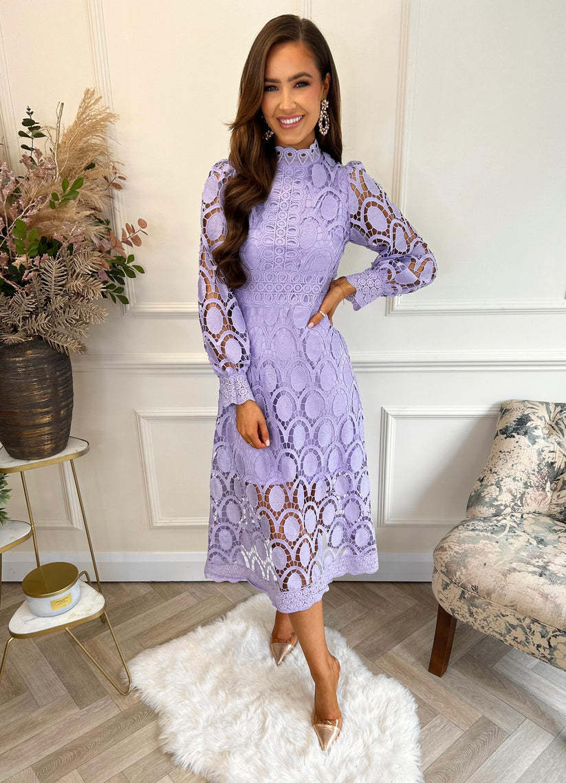 Celeste – Graceful Midi Dress