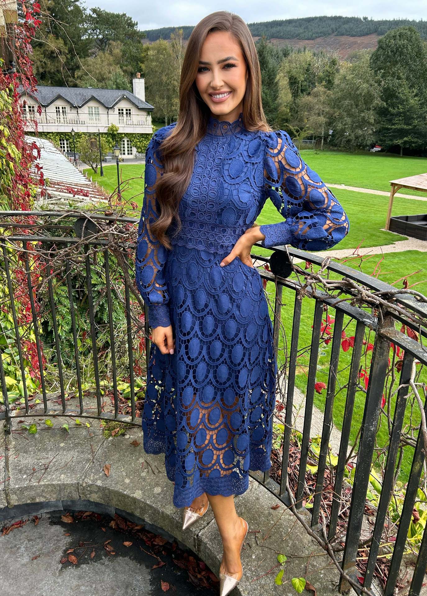 Celeste – Graceful Midi Dress